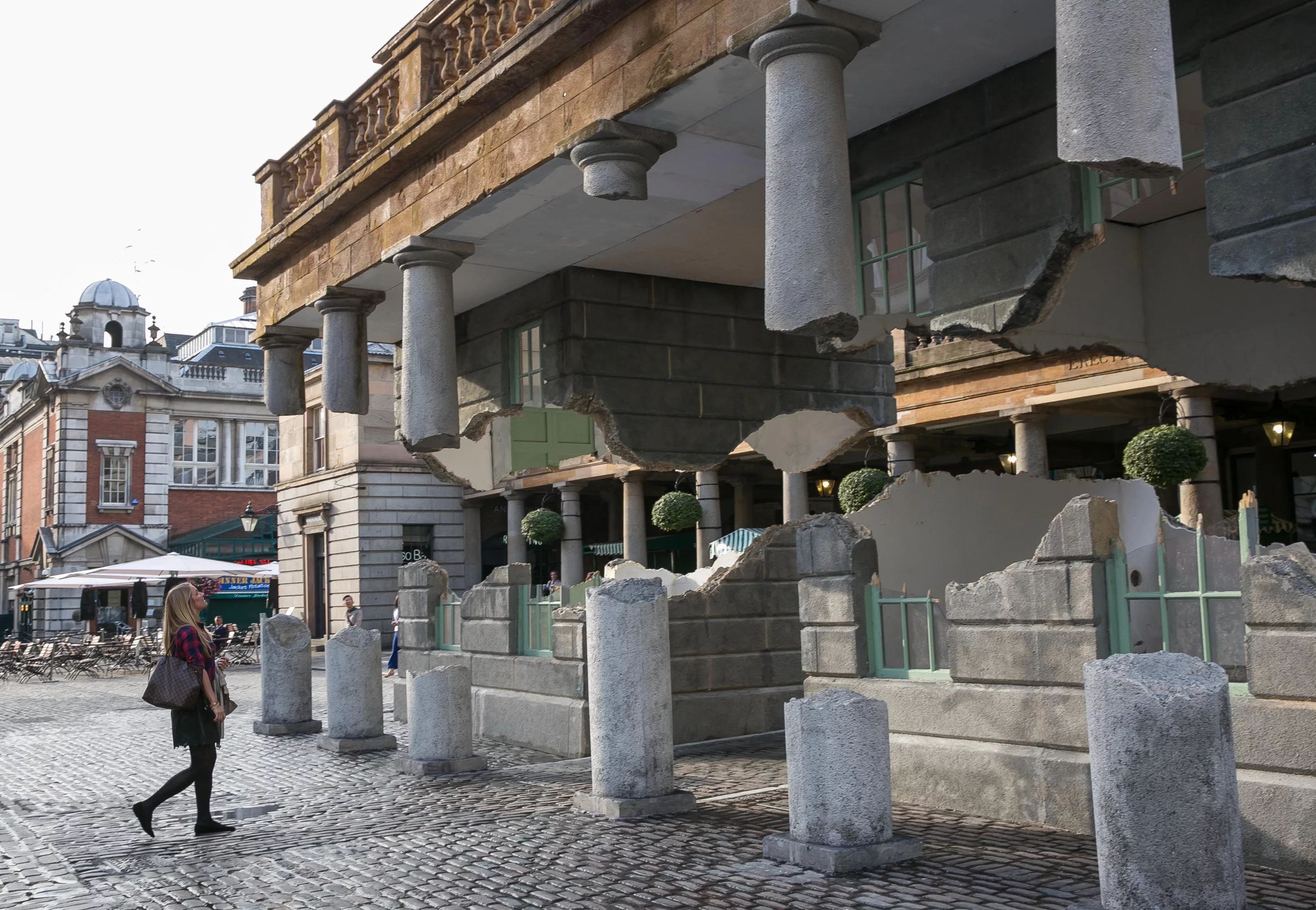 Alex Chinnick had help a from a team of specialists which included architectural consultants, structural engineers, steel fabricators, carpenters, and set builders (Photo: Jeff Moore)