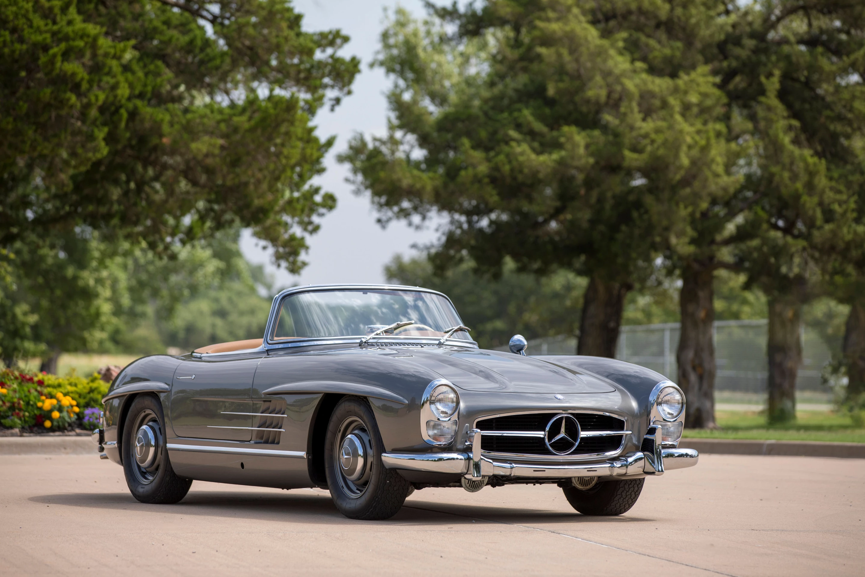 1960 Mercedes-Benz 300 SL Roadster | RM-Sotheby's | SHIFT/Monterey Sale | 14-15 August 2020 | Lot 31 | Estimate: $1,000,000 to $1,250,000 | Official RM-Sotheby's Auction Page